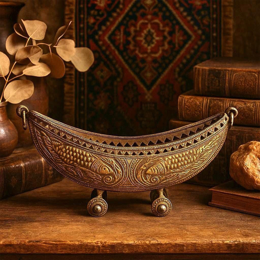 Noor Crest Candle Holder